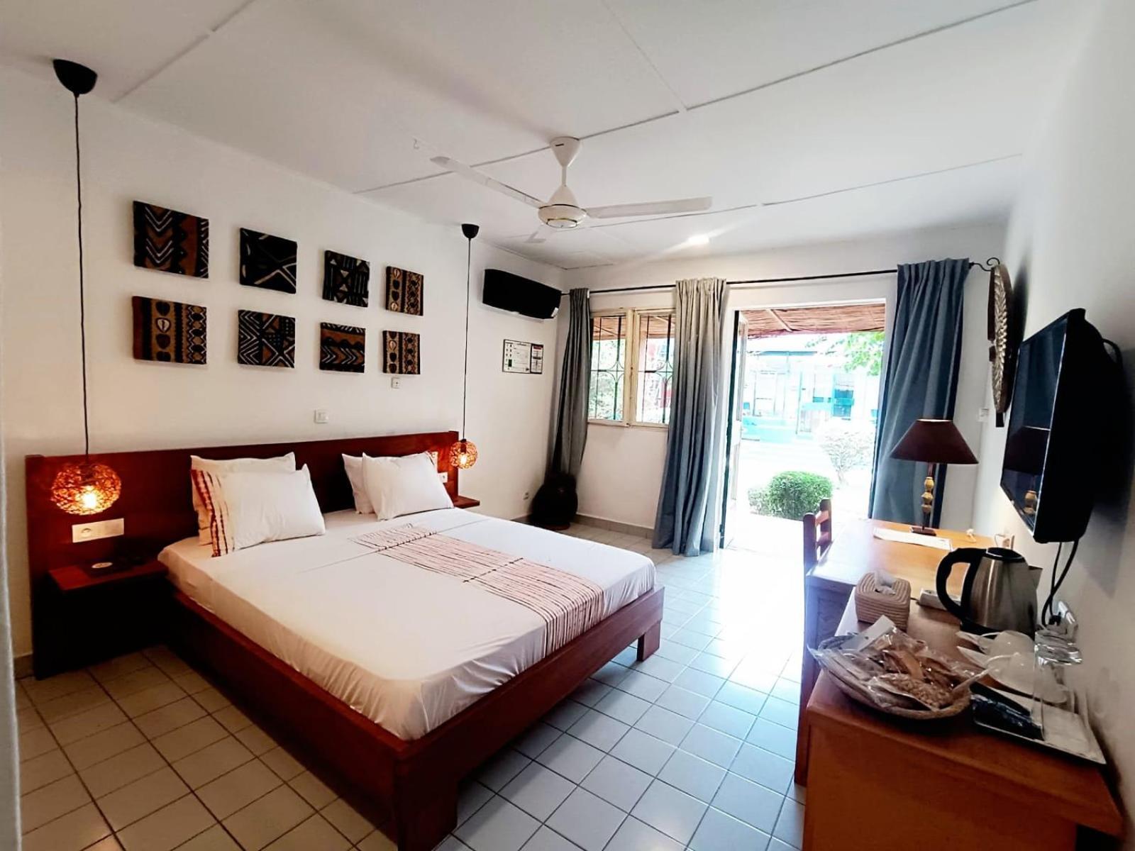 Hotel Les Palmiers Ouagadougou Ngoại thất bức ảnh