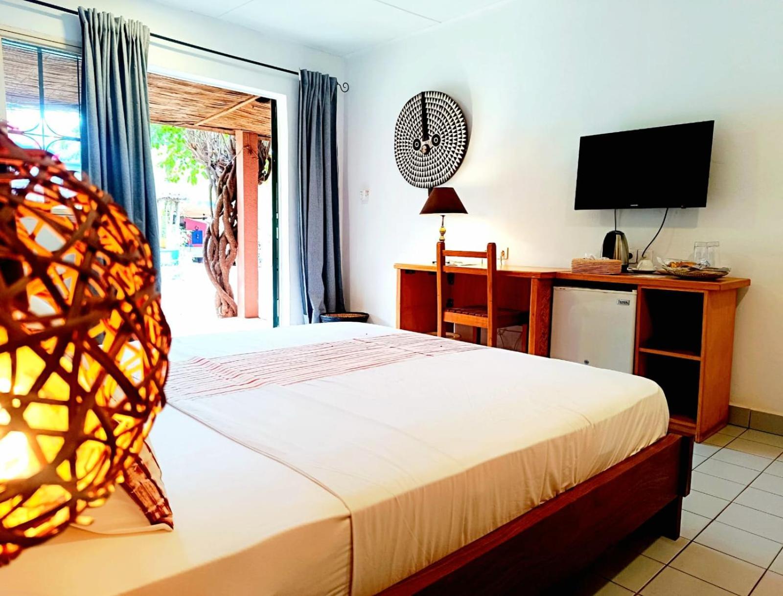 Hotel Les Palmiers Ouagadougou Ngoại thất bức ảnh