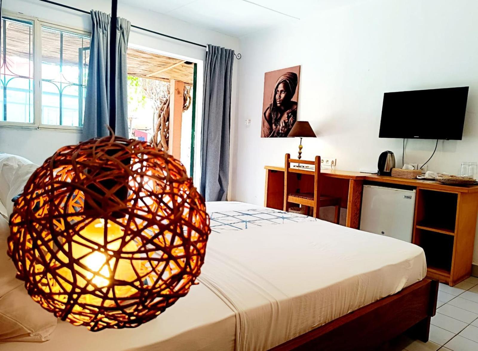 Hotel Les Palmiers Ouagadougou Ngoại thất bức ảnh